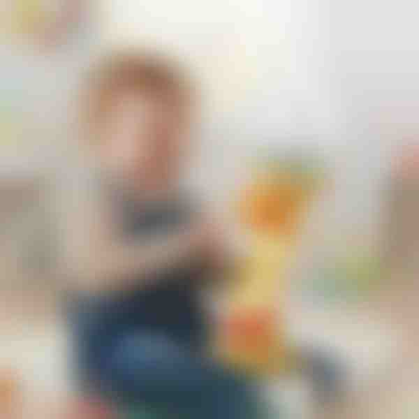 Interaktīva mīkstā žirafe | GIRADANCE